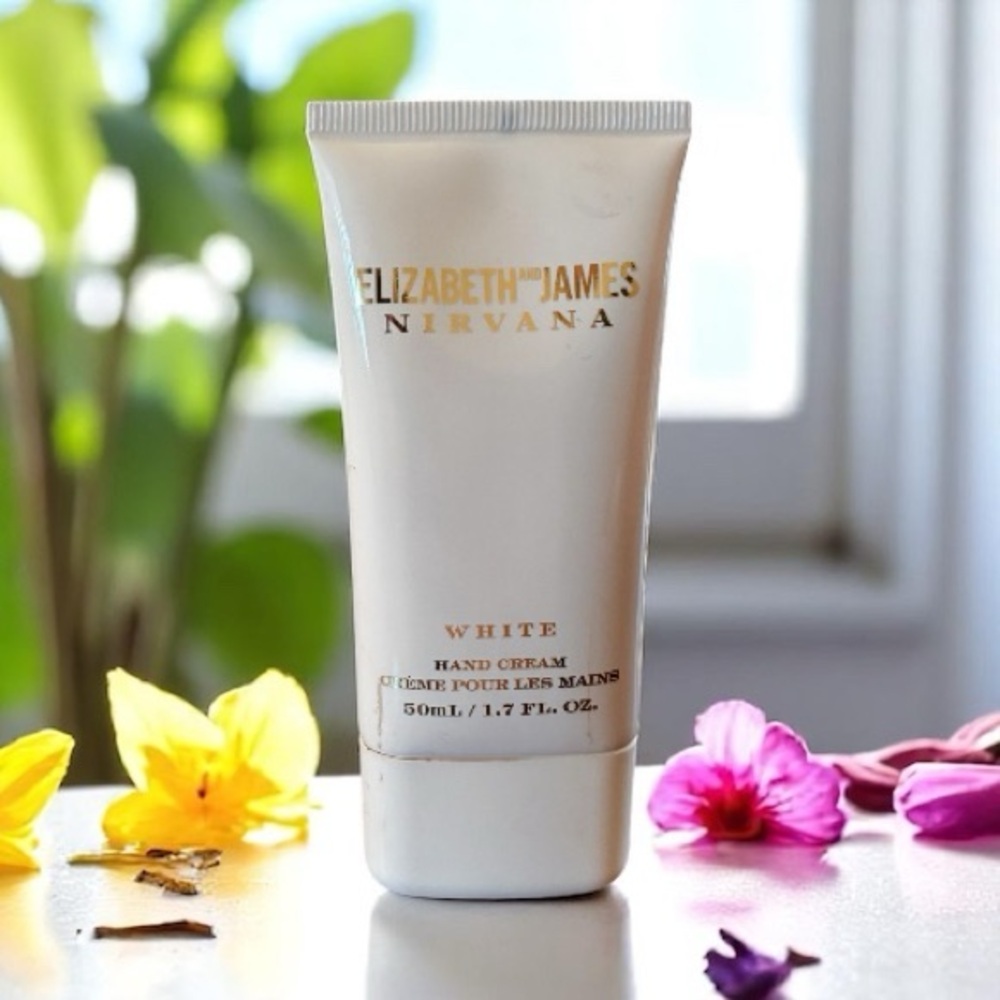 🦄 4/$20 ELIZABETH AND JAMES NIRVANA WHITE HAND CREAM 1.7 oz New